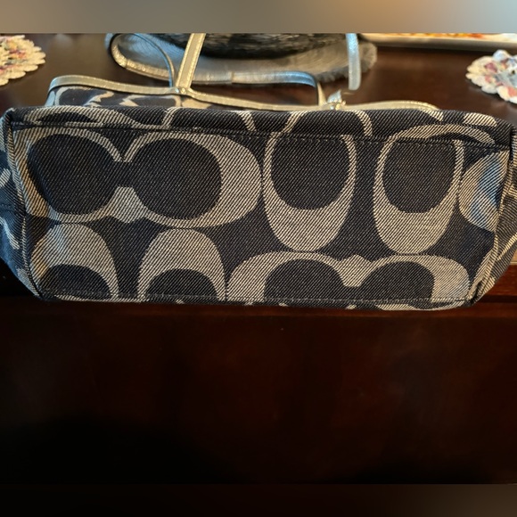 Coach Blue/Silver Signature Canvas Bag Purse - Picture 2 of 5